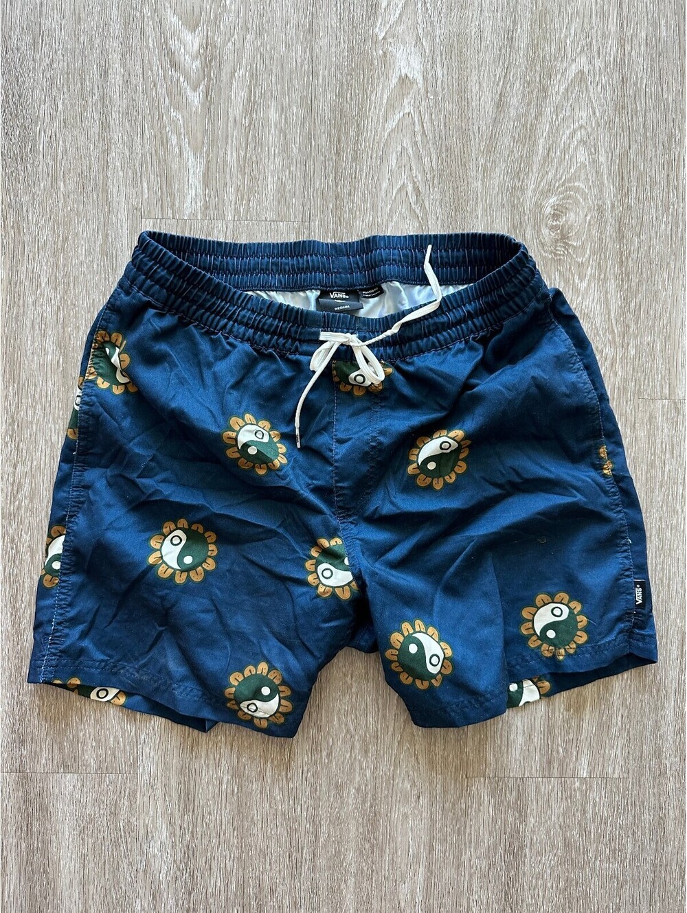 Van's Mens blue printed yin/yang swim trunks
